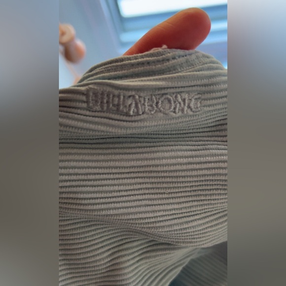 Cute open back one piece bikini - Picture 4 of 4